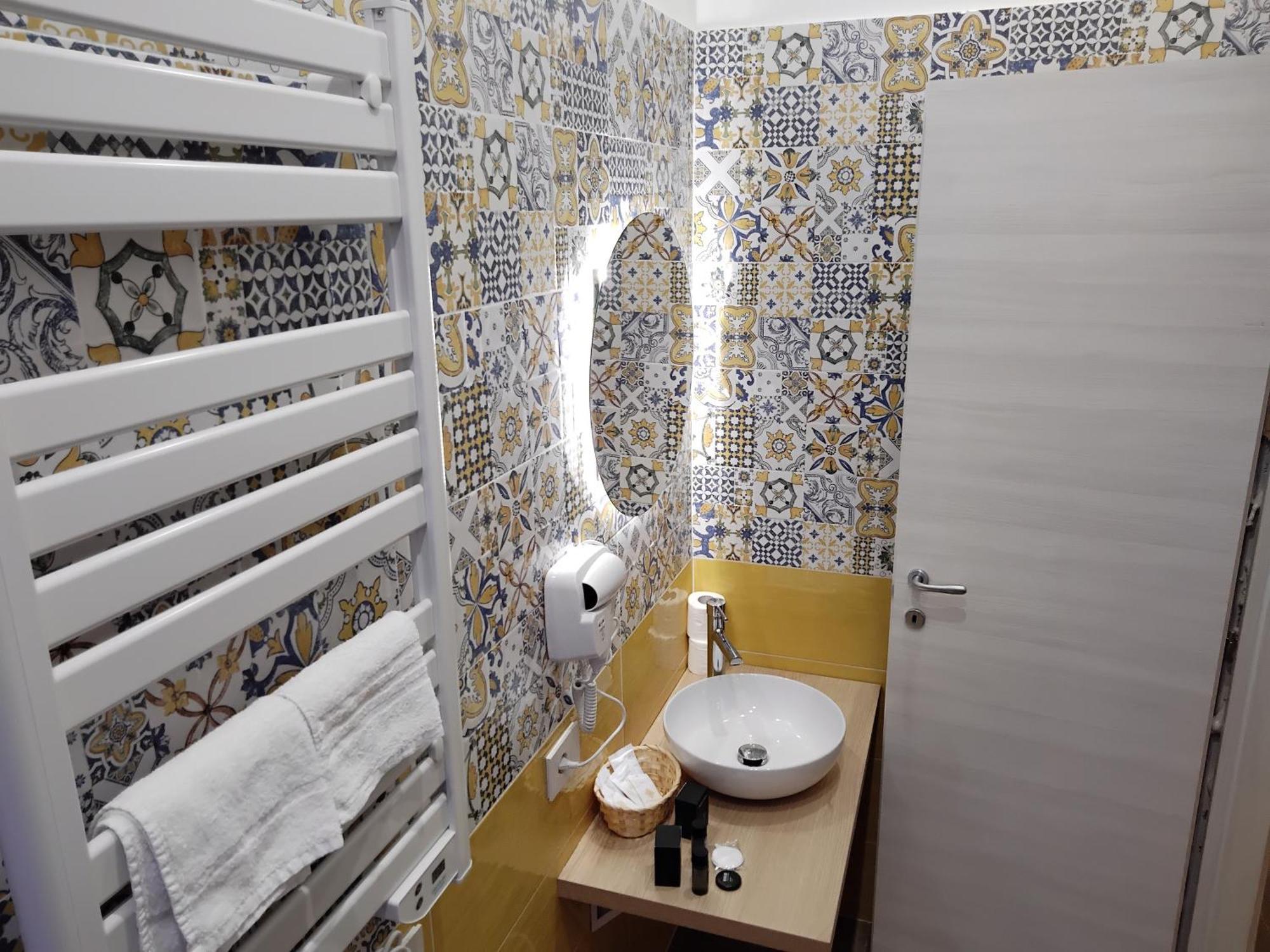 Andrew 2 Bed & Breakfast Наполи Екстериор снимка